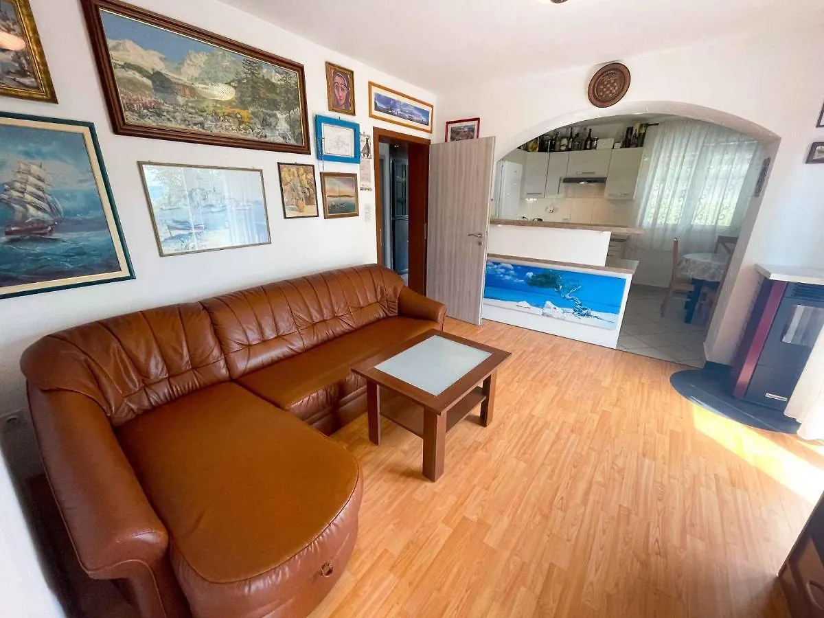 Apartment In Jadranovo 42258 Kroatien